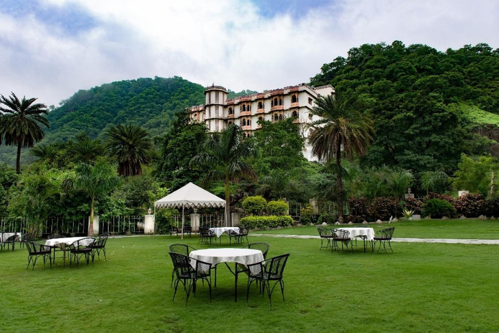 Aaram Baagh - A Luxury Nature Resort Удайпур Екстер'єр фото